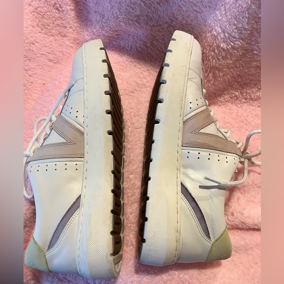 Vionic Simasa Women's Sneaker with Orthotic Support. leather lace-up, size 9.5 - Picture 3 of 8